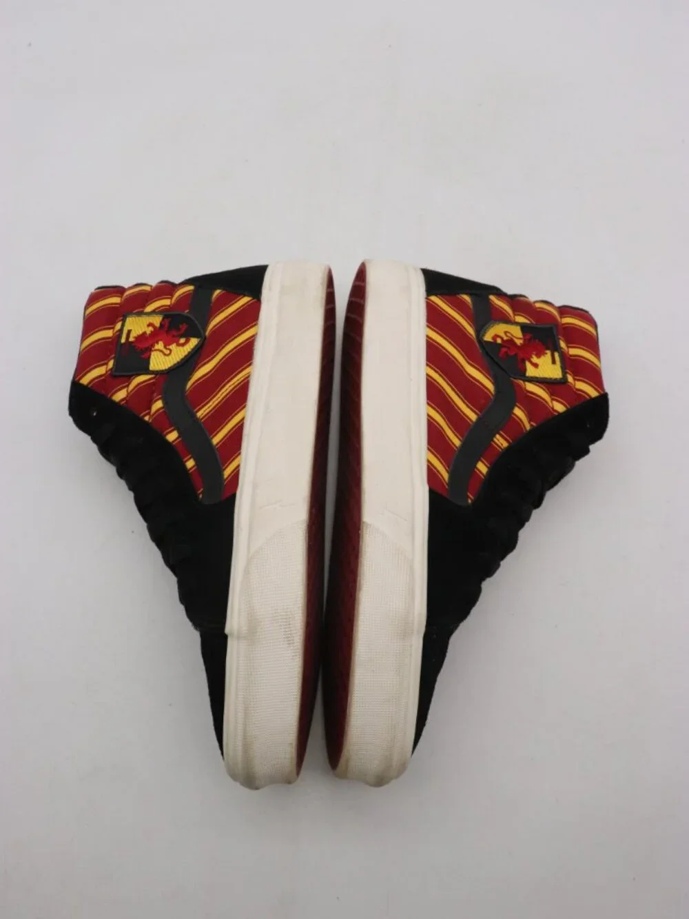 Vans x Harry Potter Sk8 Men's 7.5 Women's 9 Hi Gryffindor Skate Sneakers